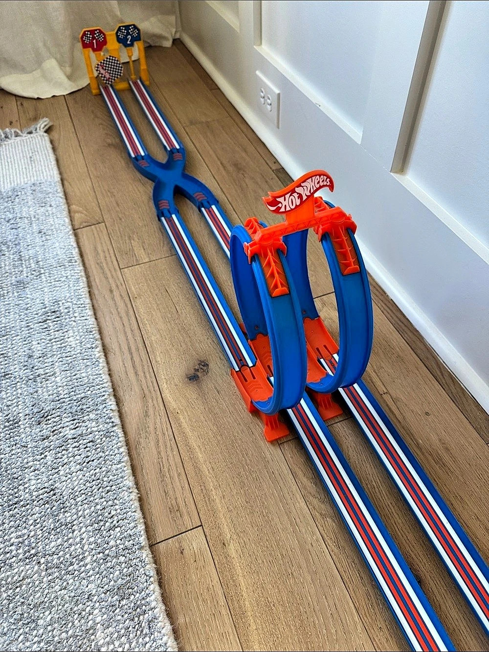 Hot Wheels Double Loop Dash Track Set Blue & Red
